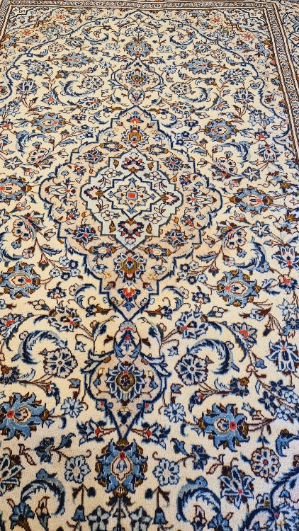 Kashan Persian Rugs – Premium Handmade Cream Wool Rug for Elegant Homes