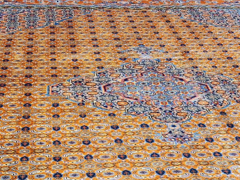 Superfine Persian Tabriz Rug Made from Pure Lamb's Wool Pile (200 X 300 CM)