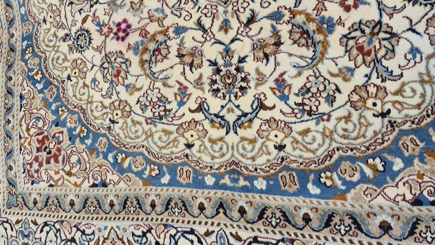 Persian Nain Rug – Attractive & Durable for High Traffic Areas (290 X 195 CM)