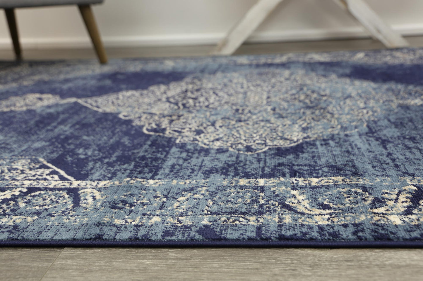 Ariana Distressed Navy Rug