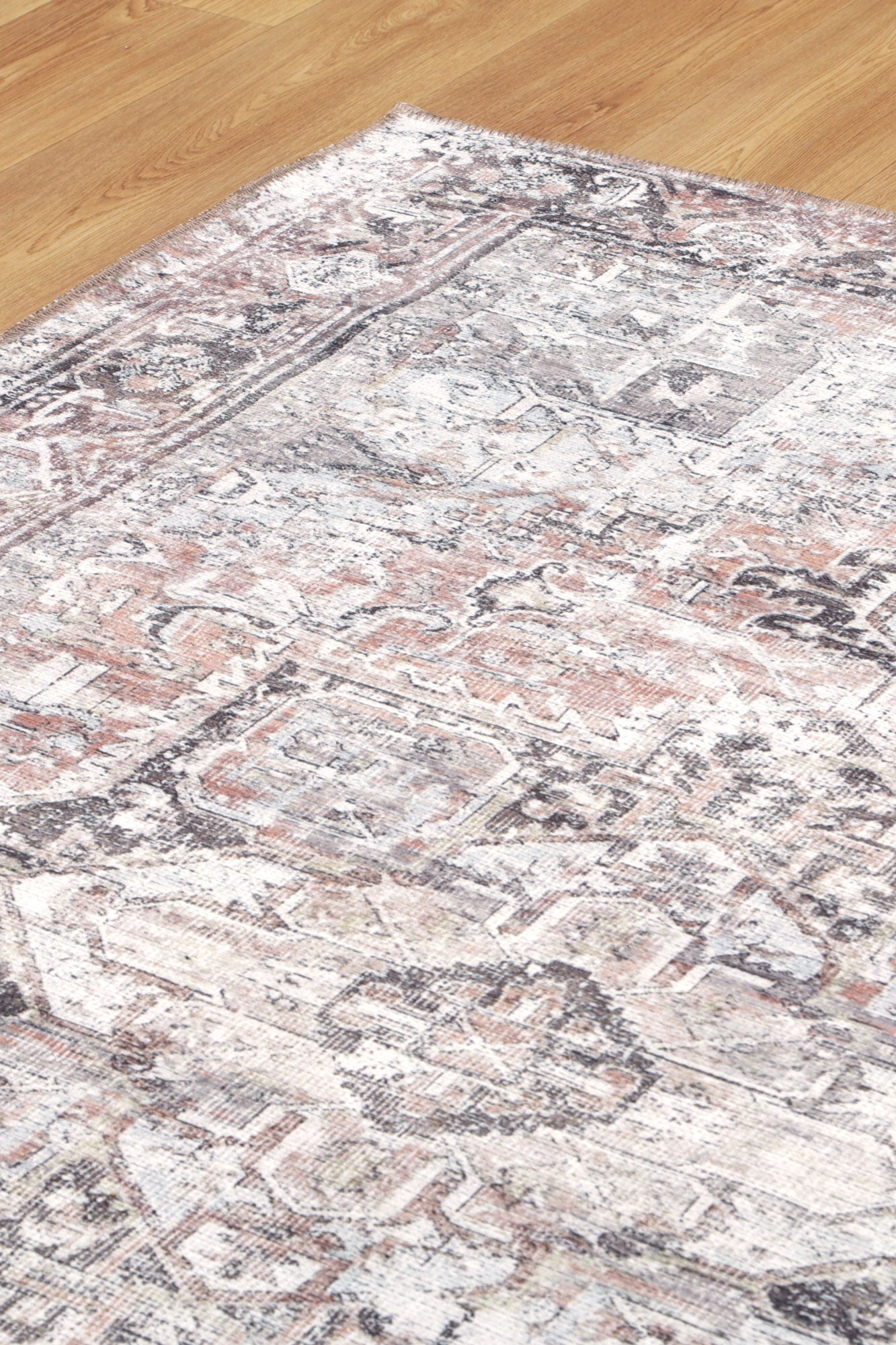 Hobart Amelie Machine Washable Rug