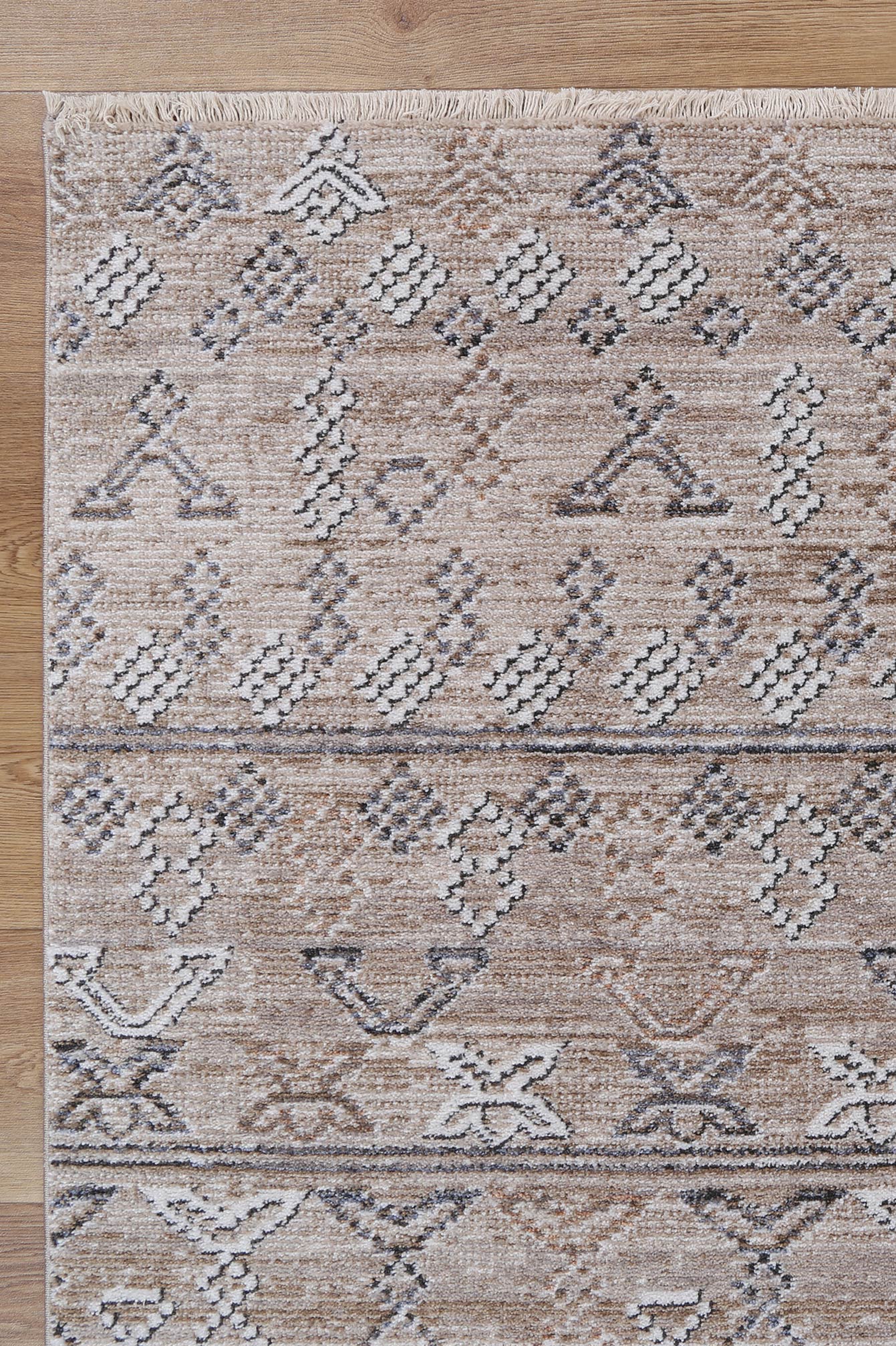 Melbourne Sivas Ash Tribal Soft Rug