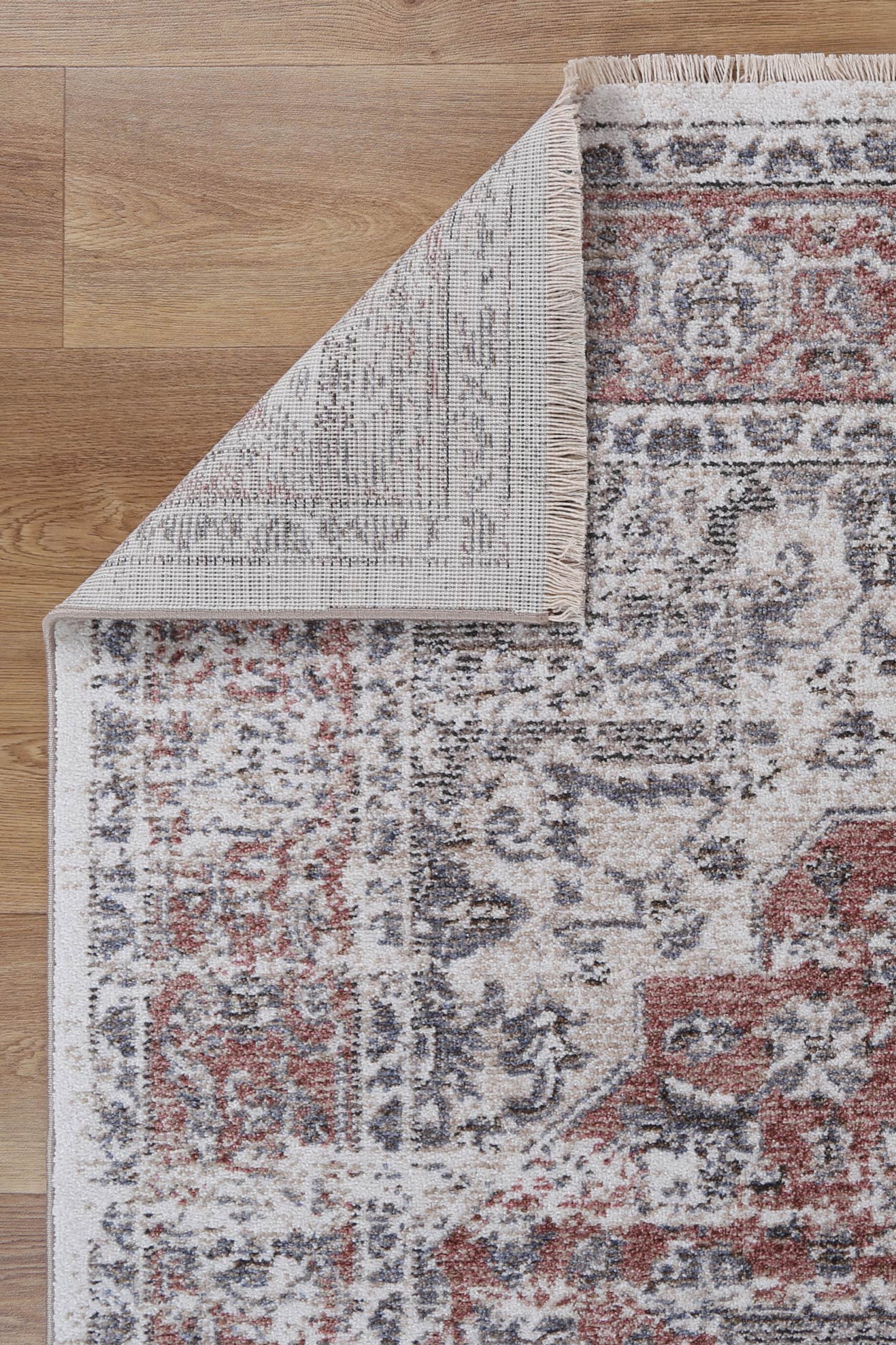 Melbourne Otrar Multi Traditional Soft Rug