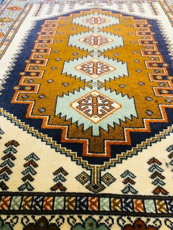 Soft Wool Ardabil Persian Rug (153 X 107 cm)