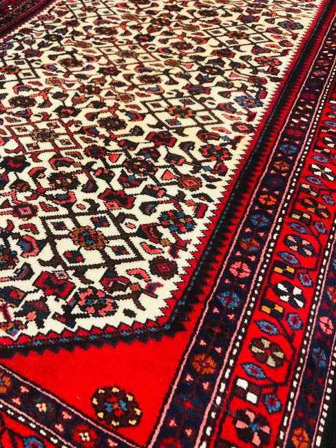 Elegant Persian Traditional Zanjan Rugs (108 x 153 cm)