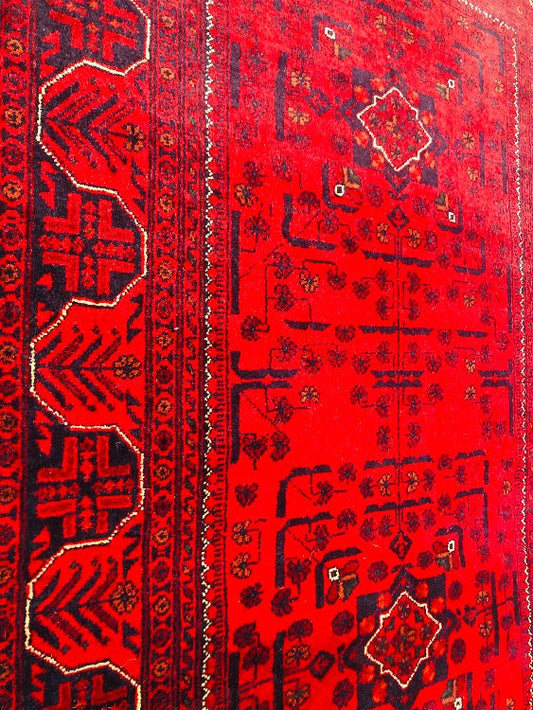 Hand knotted Rug has a light and dark side which is a trademark of Handmade Rugs - /products/kundoz-5