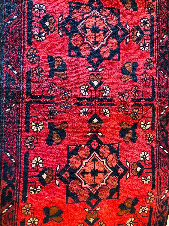 Khal Handcrafted Traditional Rug with Classic Design (100 x 53 cm)
