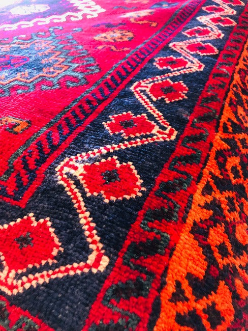 Persian Antique Shiraz Wool Rugs (275 x 145 cm)