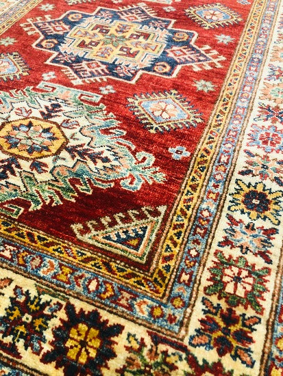 This piece of Art has a natural Ghaznee silky WOOL - /products/superfine-kazak-3