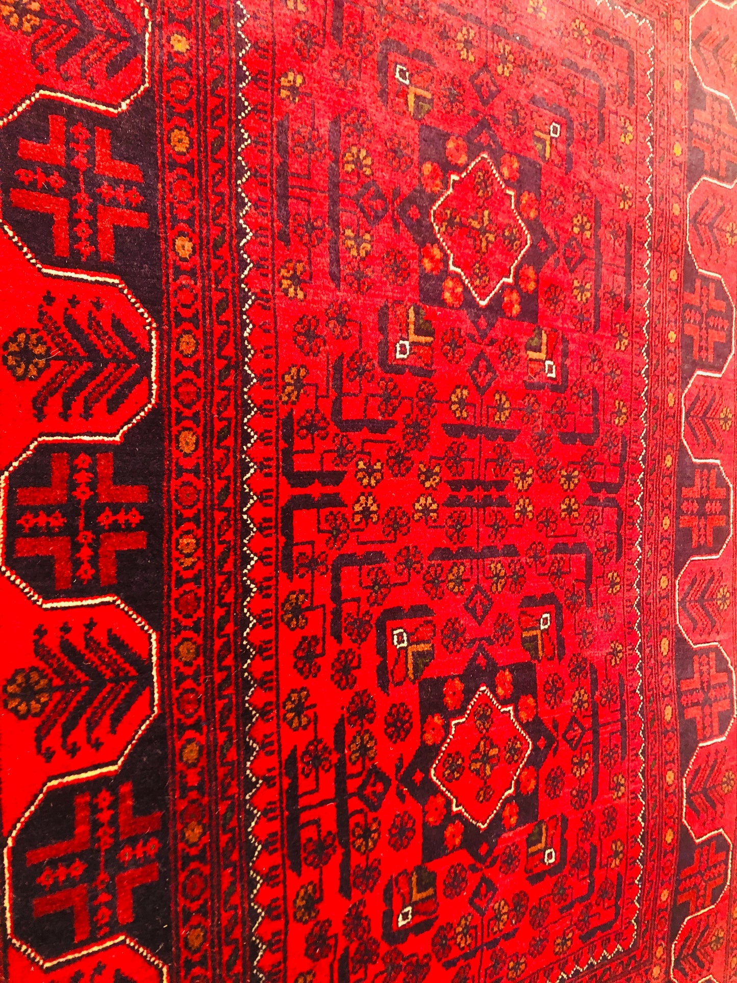 Beautiful and Durable Kundoz Rug for Home Decor (100 x 150 cm)