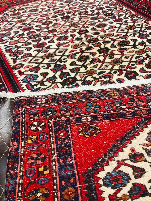 Elegant Persian Traditional Zanjan Rugs (108 x 153 cm)