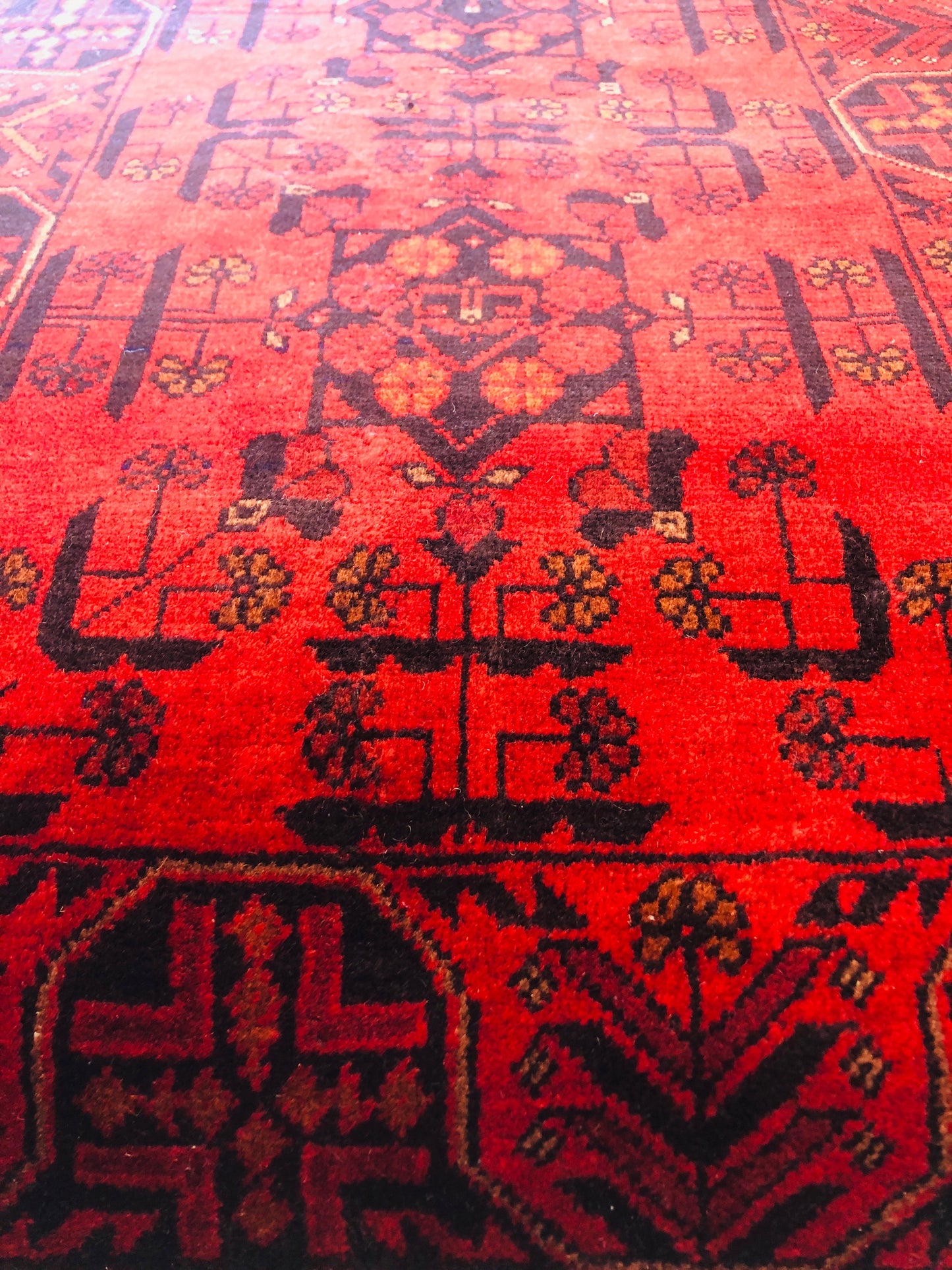 Khal Hand Knotted Contemporary Rug with Unique Design (125 X 78 cm)