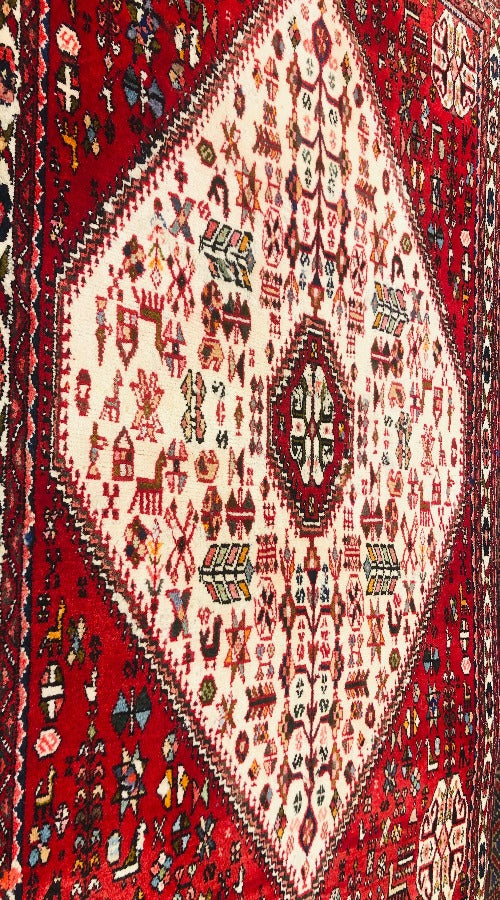 Traditional Elegance Persian Yalameh Rug (145 X 100 cm)