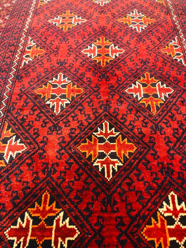 Handmade Woven Rug with 3 Months Weaving Craftsmanship (95x150cm)