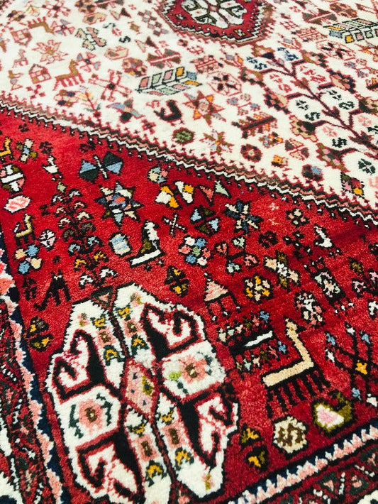 Traditional Elegance Persian Yalameh Rug (145 X 100 cm)Traditional Elegance Persian Yalameh Rug (145 X 100 cm) - /products/persian-yalameh-rugs