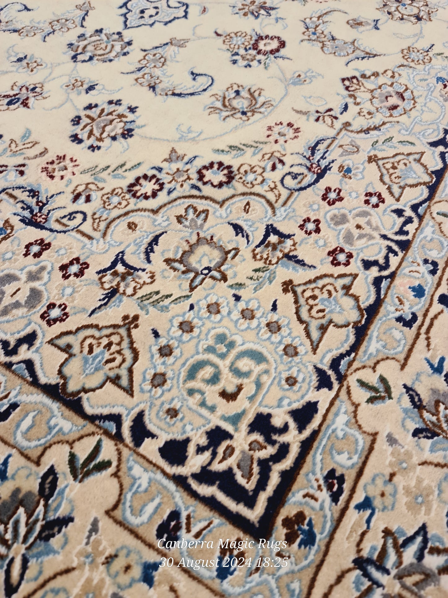 Persian Nain Wool & Silk Rug (65 X 125 CM)