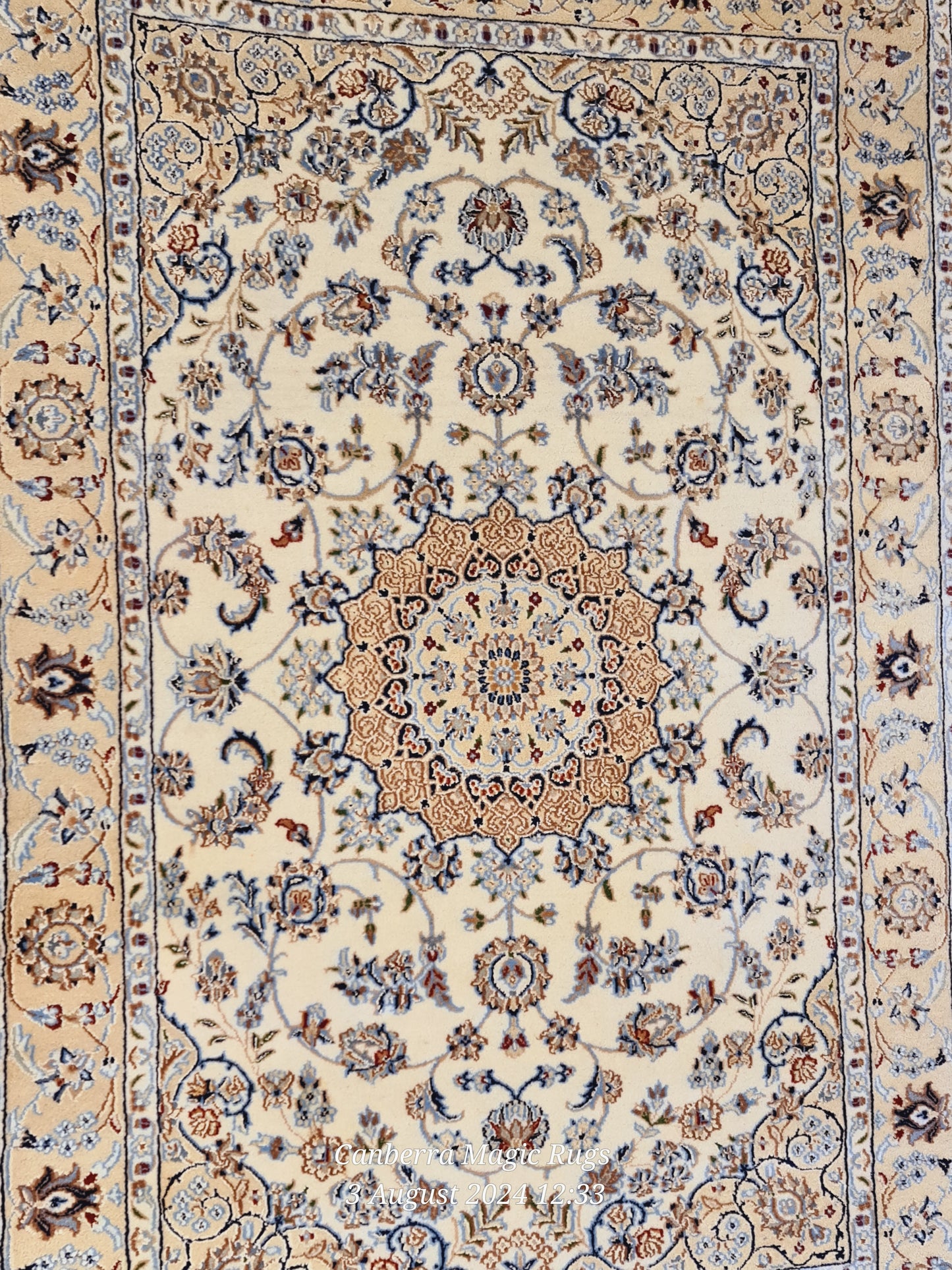 Persian Nain Wool Silk Rug – Premium Nain Persian Rug Collection