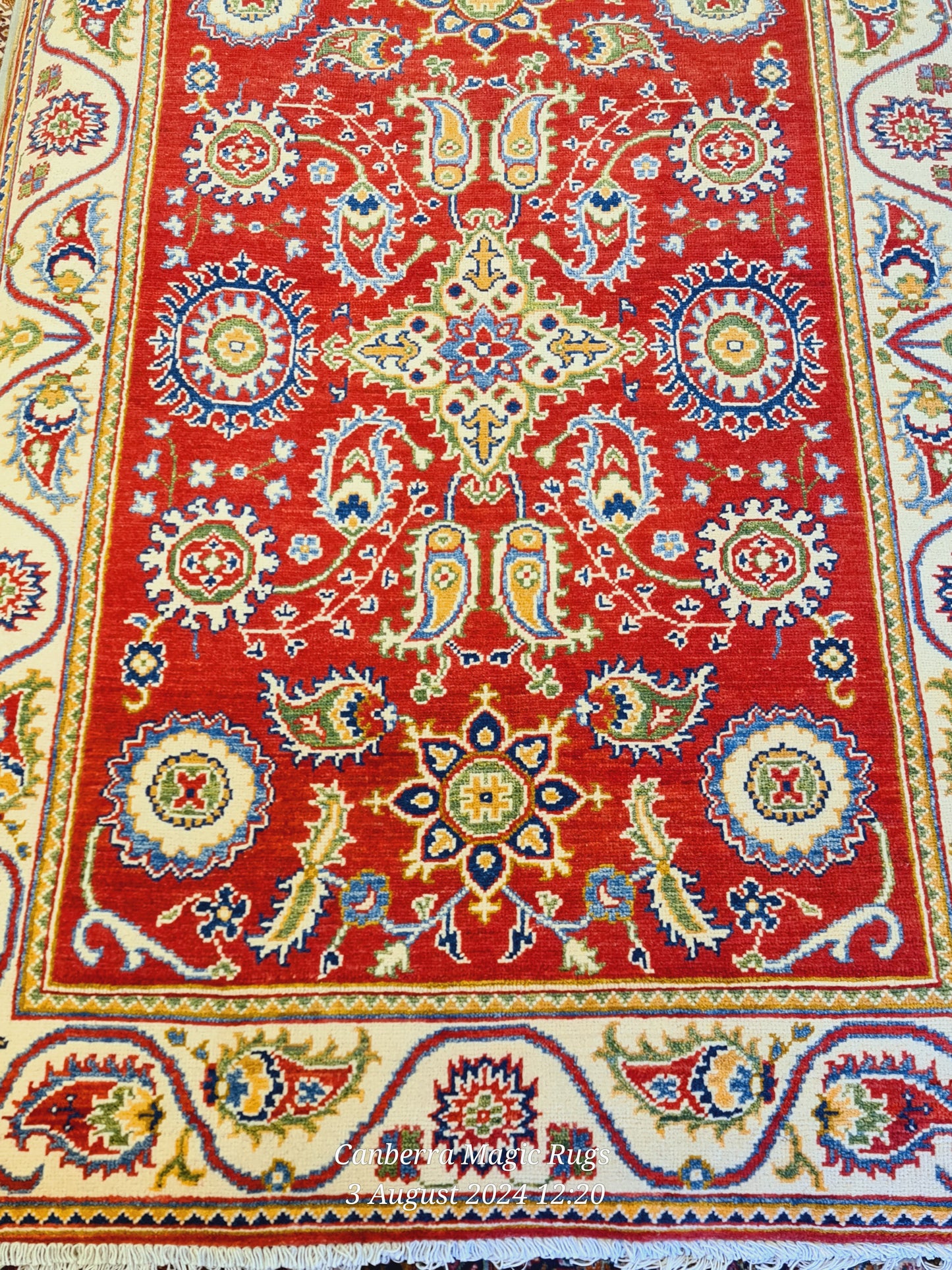 Kazak Tribal Area Rug – Handmade with Natural Vegetable Dyes (120 x 180 cm)