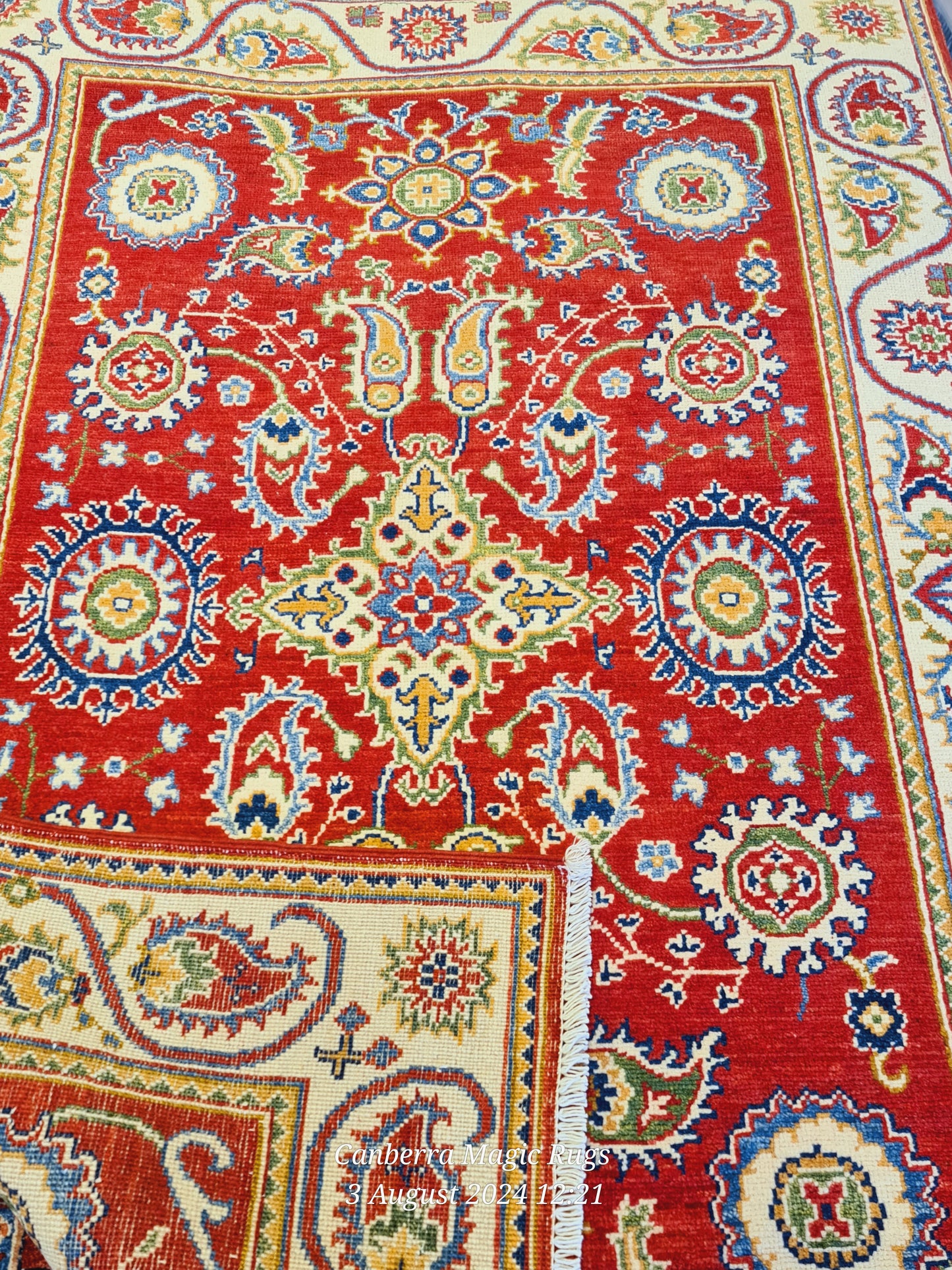 Kazak Tribal Area Rug – Handmade with Natural Vegetable Dyes (120 x 180 cm)