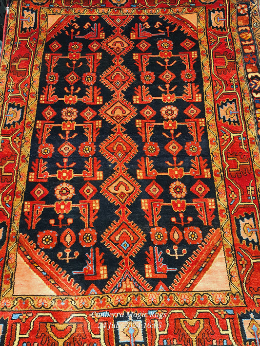 Handwoven Tribal Geometric Traditional Wool Rug (140 x 220 cm) - /products/handwoven-tribal-geometric-traditional-wool-rug-140x220-cm