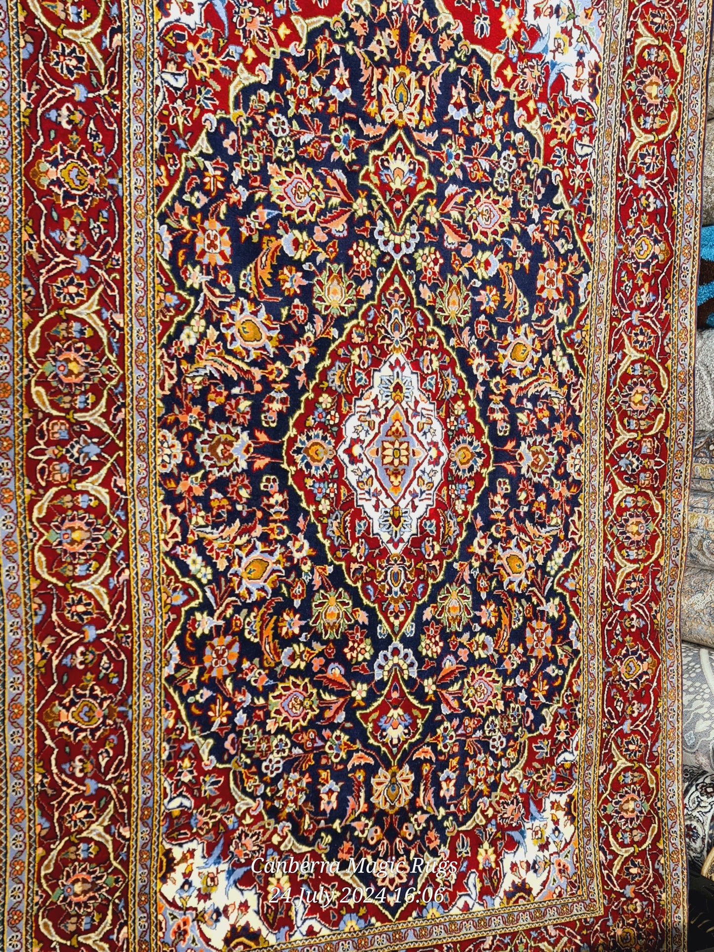 140 X 220 cm r