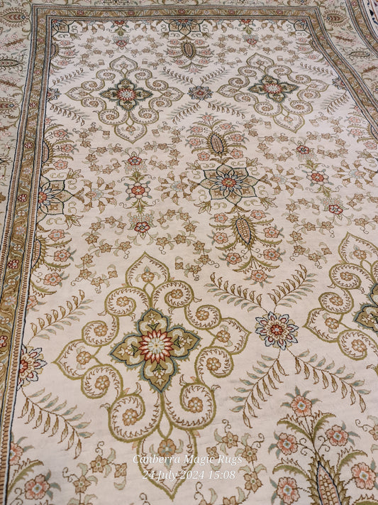 Beautiful Silk on Silk 21x21 Knotted Rug (125 x 195 cm) – Magic Rugs - /products/affordable-designer-rugs-canberra-125-x-195-cm