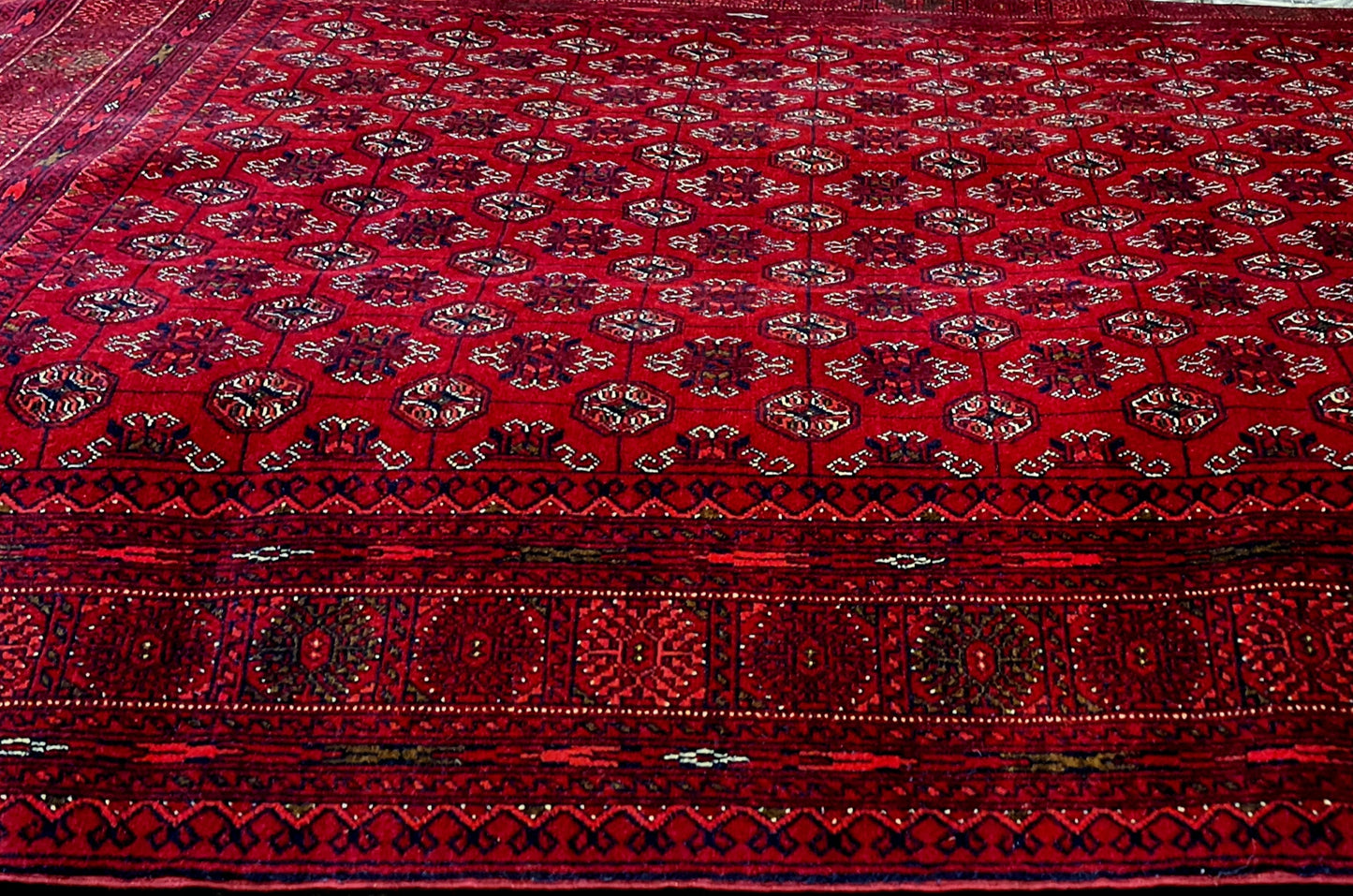 Bukhara Tribal Pattern Rug Handwoven (200 x 300 cm)