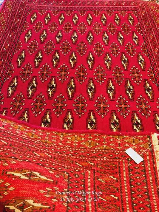 Hand knotted Bukhara - /products/70-x-135-cm