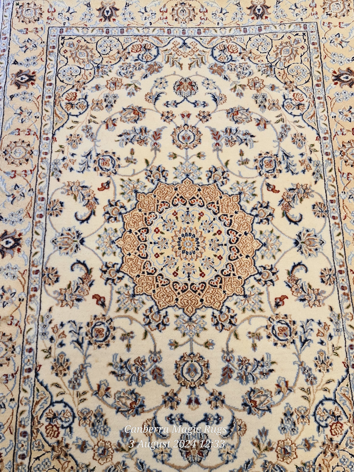 Persian Nain Wool Silk Rug – Premium Nain Persian Rug Collection