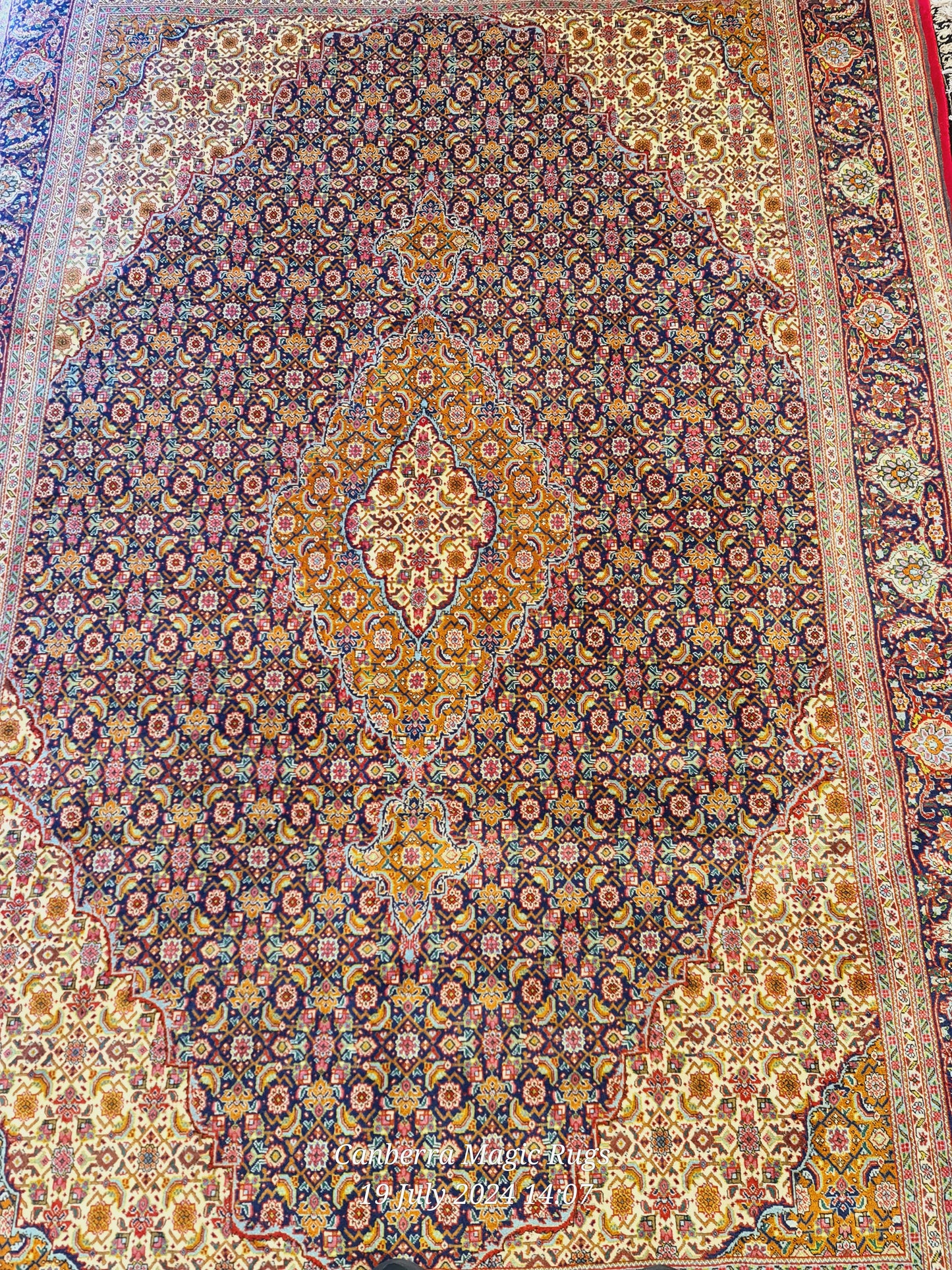 Persian Fish Design (MAHI) Handmade Wool Rug (200 X 300 CM)