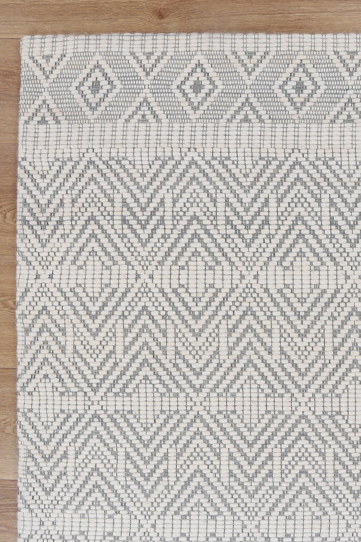 Copacabana Chevron Light Grey Wool Rug