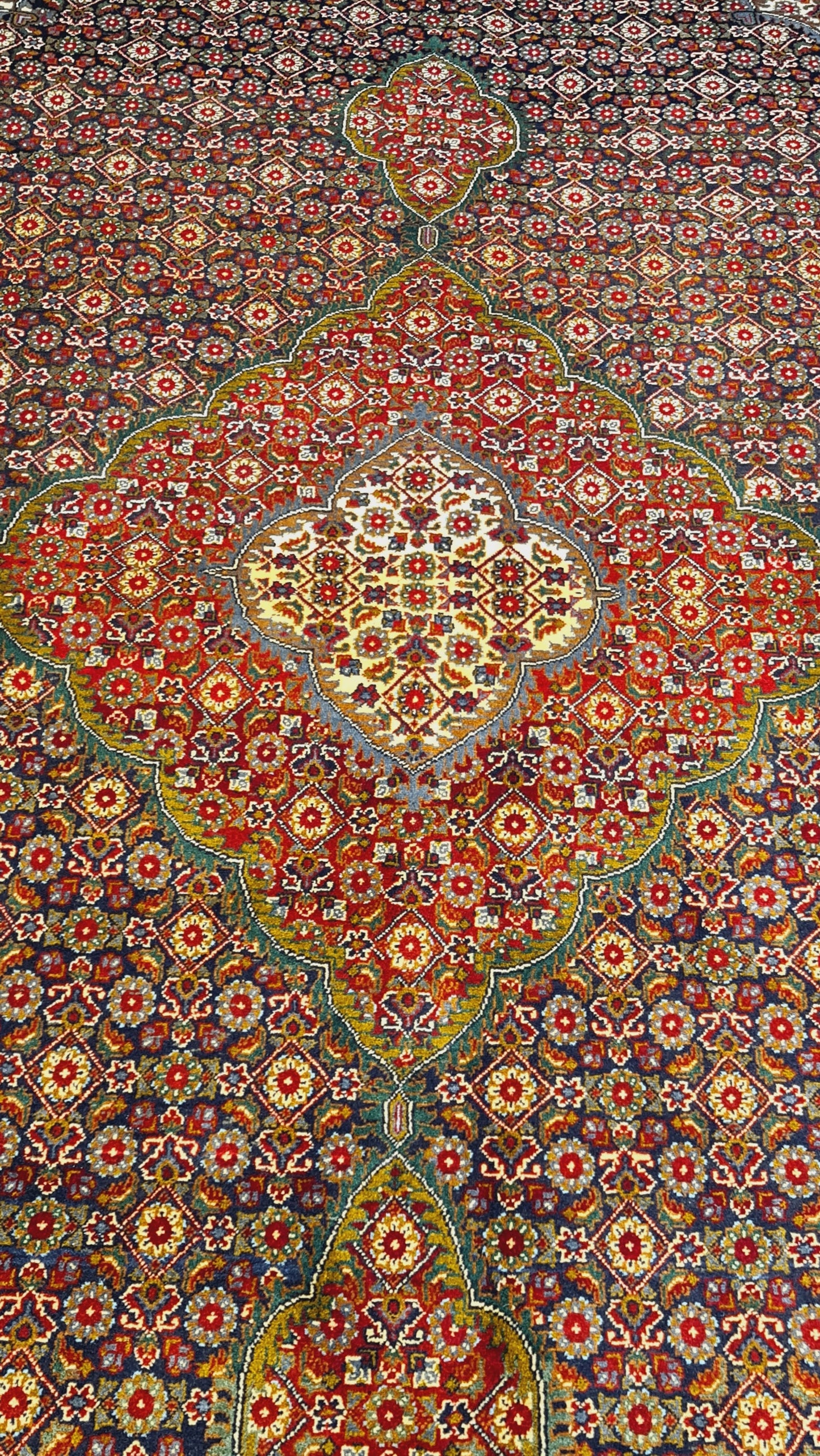 Superfine Persian Tabriz Rug made from pure Lamb's Wool pile