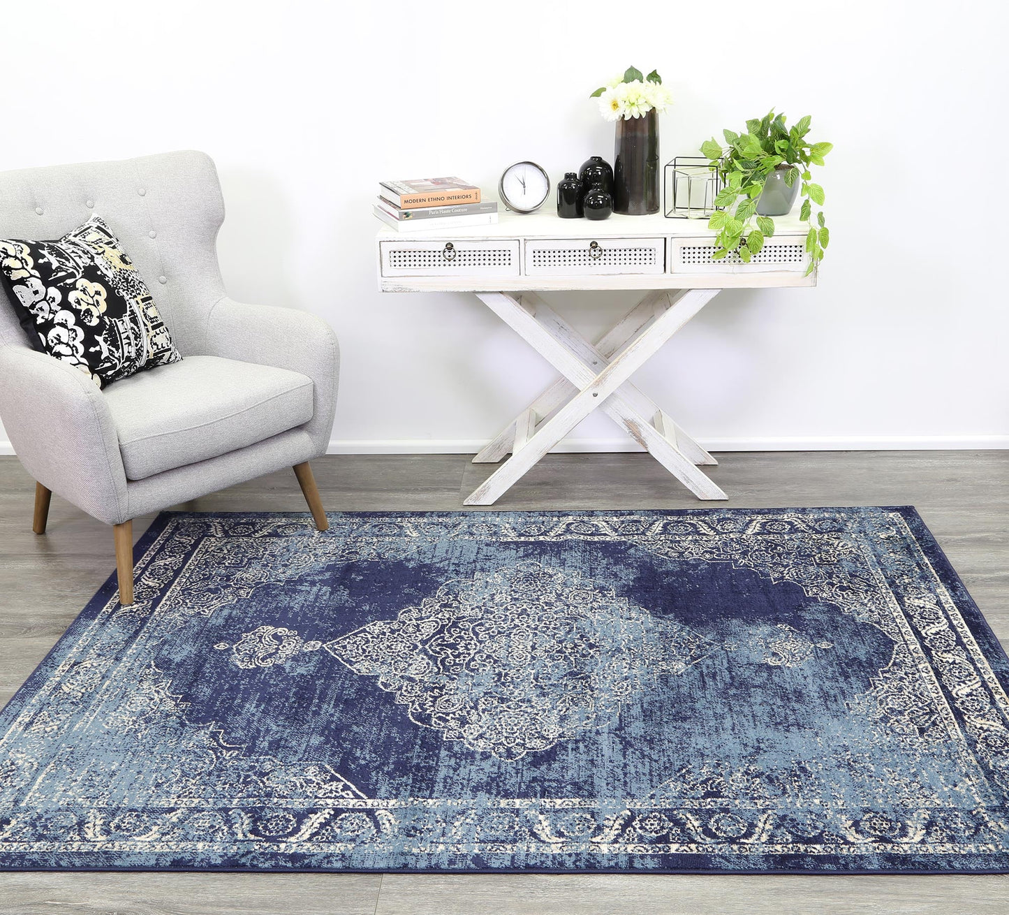 Ariana Distressed Navy Rug