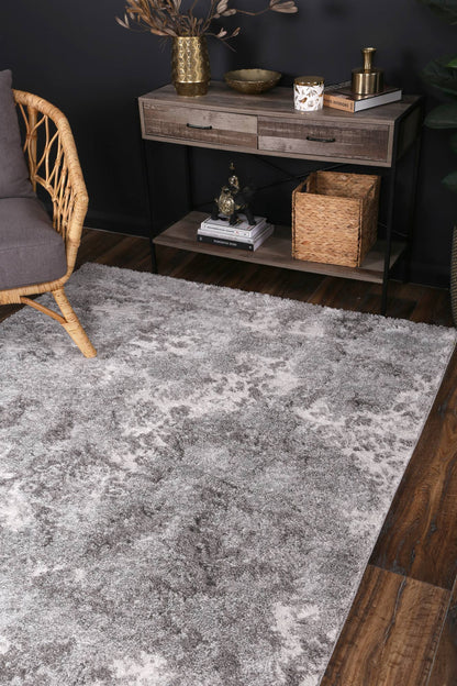 Century Vipsanius Grey Plush Rug