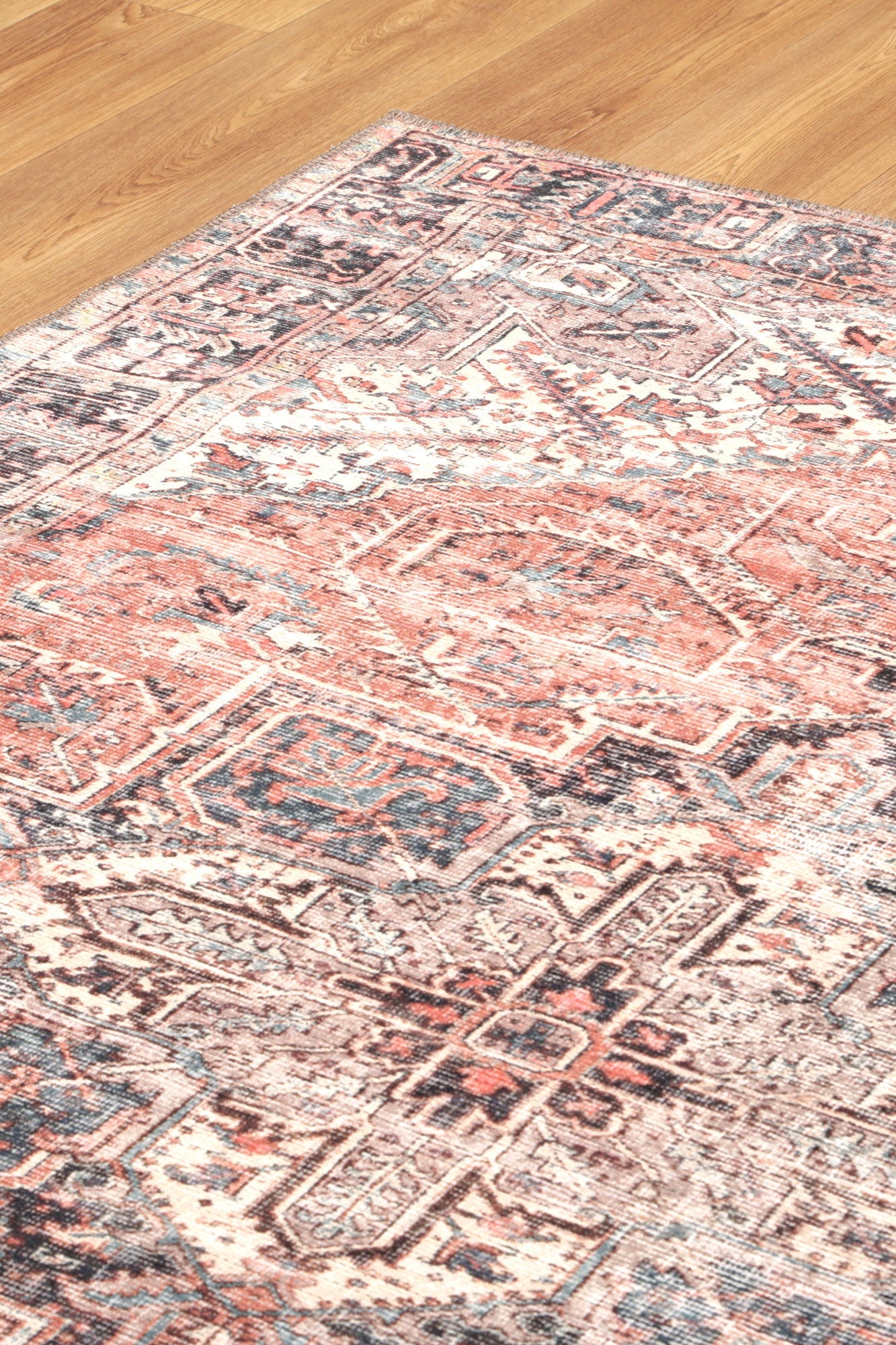 Hobart Jezebel Machine Washable Rug