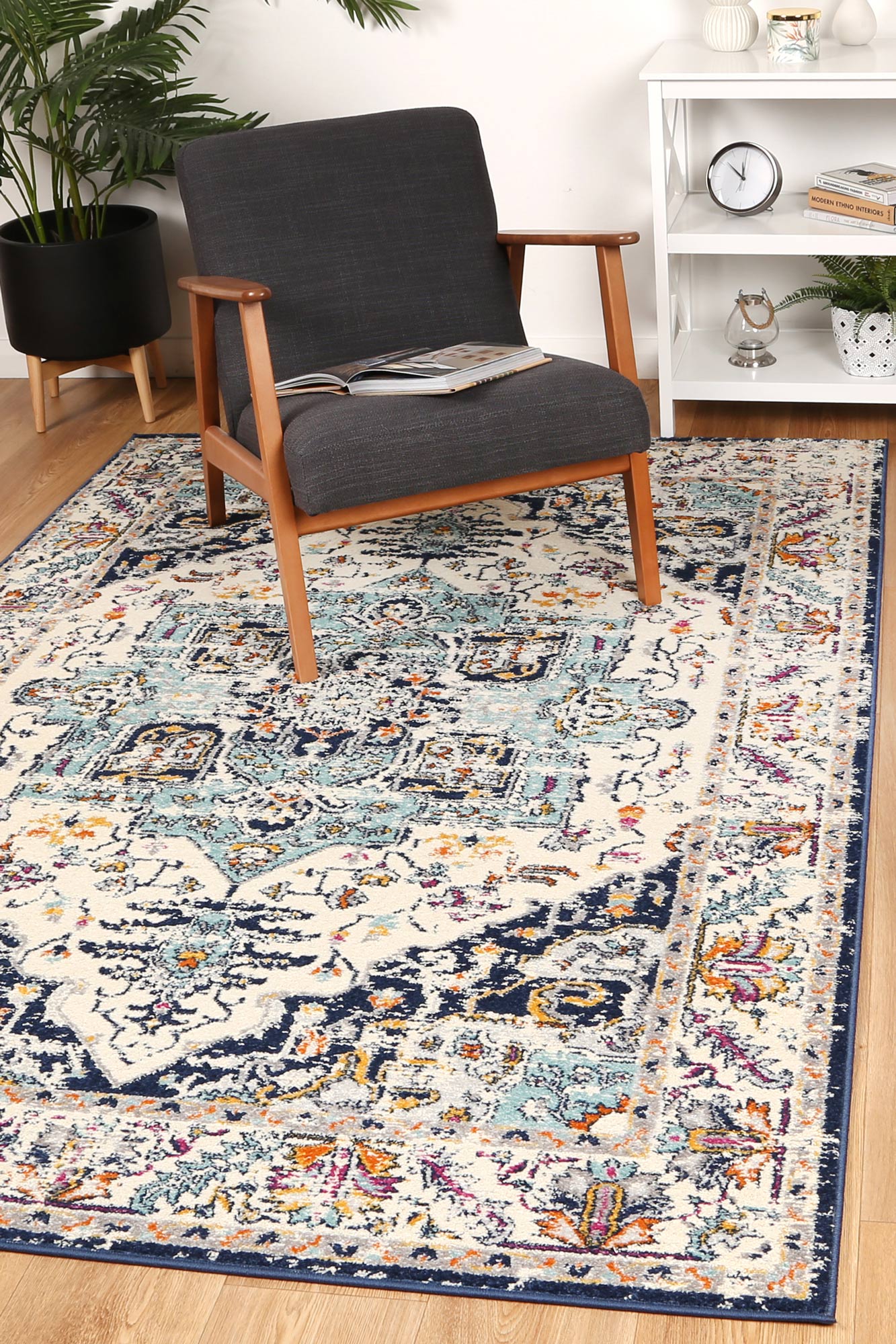 Silia Patti Navy Traditional Rug