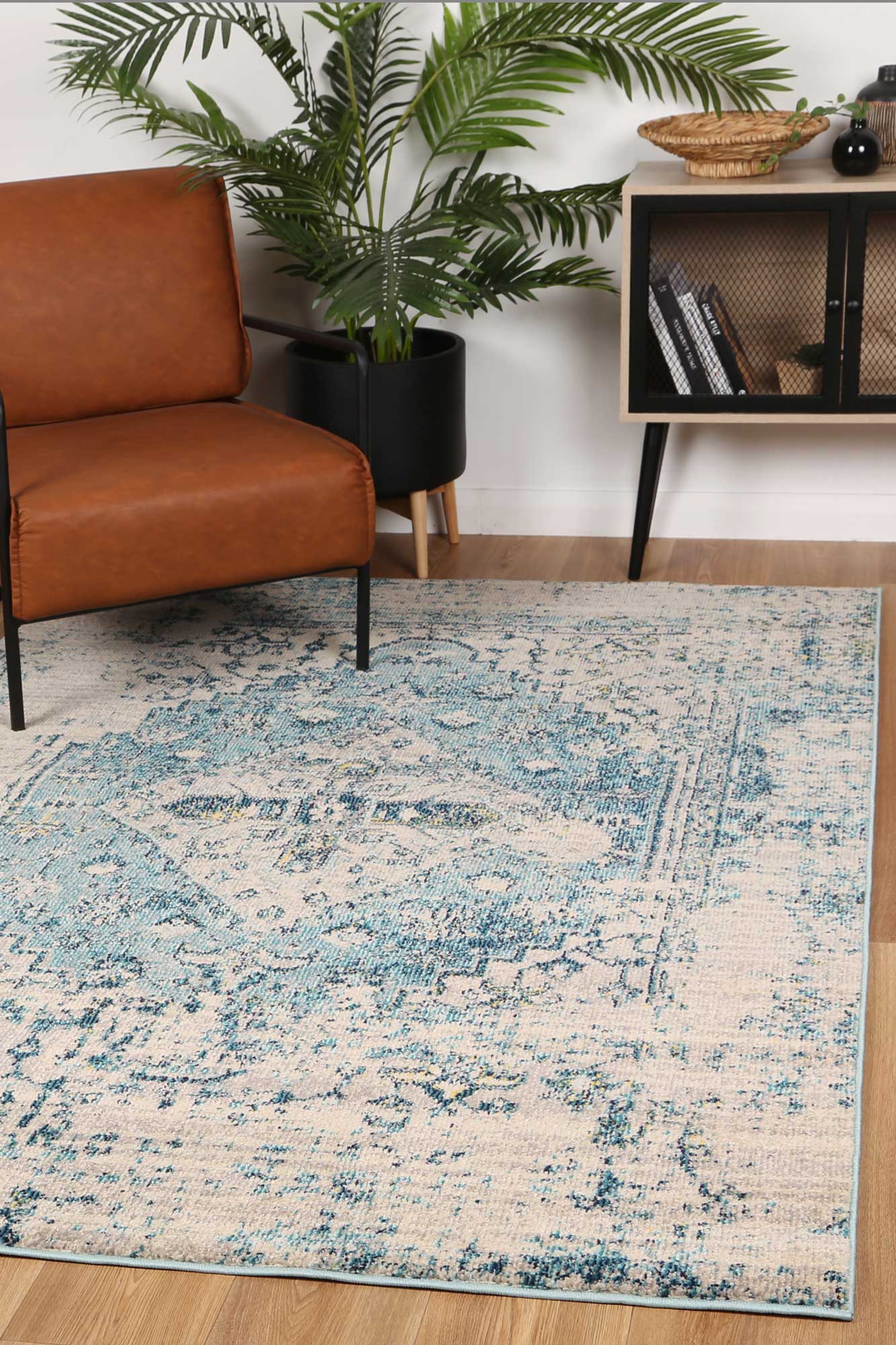 Tulin Faded Cream & Blue Transitional Rug