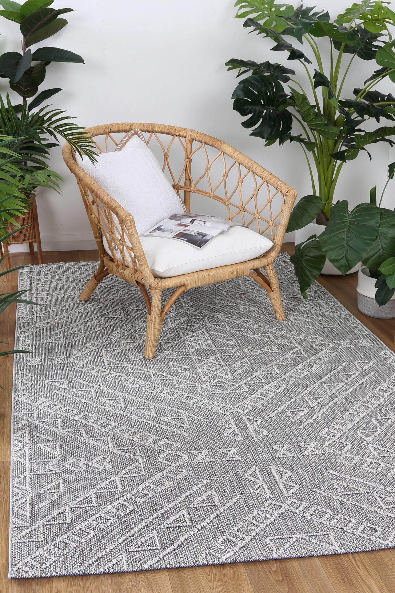 Vanuatu Kaua Ash Tribal Flatweave Rug