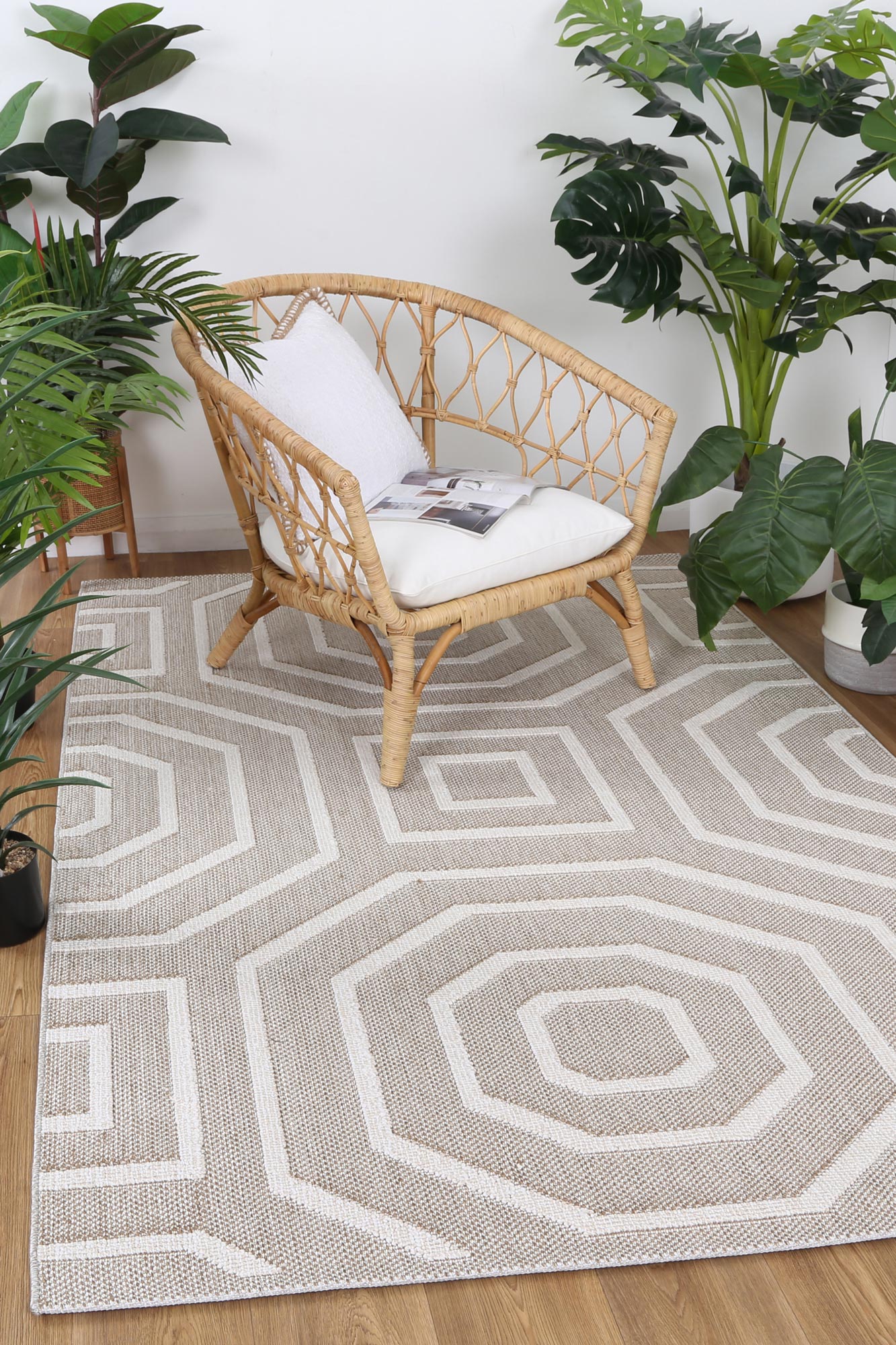 Vanuatu Lui Beige Geometric Flatweave Rug