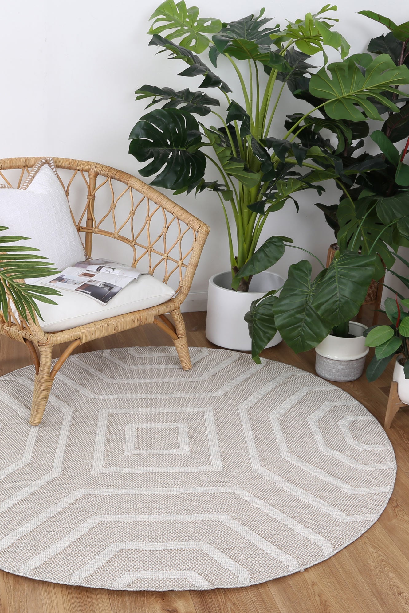 Vanuatu Lui Beige Geometric Round Flatweave Rug