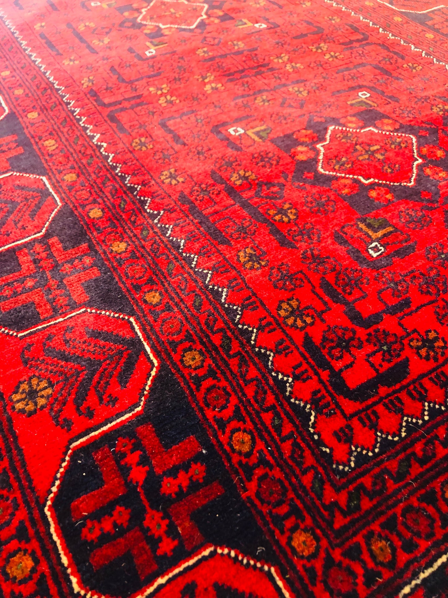 This beautiful and Durable Kundoz Rug is