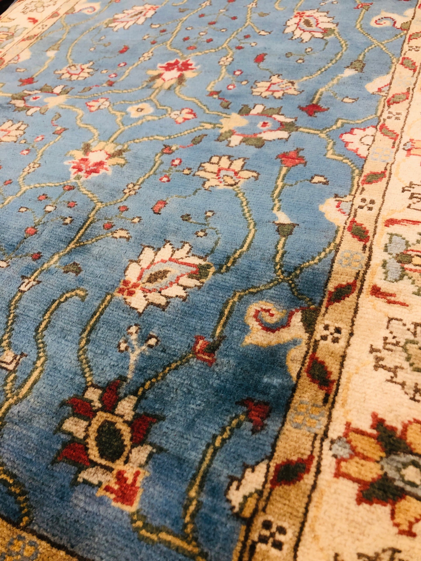 This fantastic handmade hand knotted Chubi rugs are