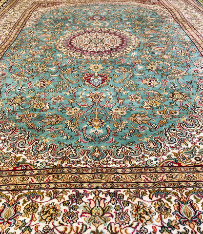Turquoise Aqua Medallion Hand-knotted Silk Rug (160 x 250 cm)