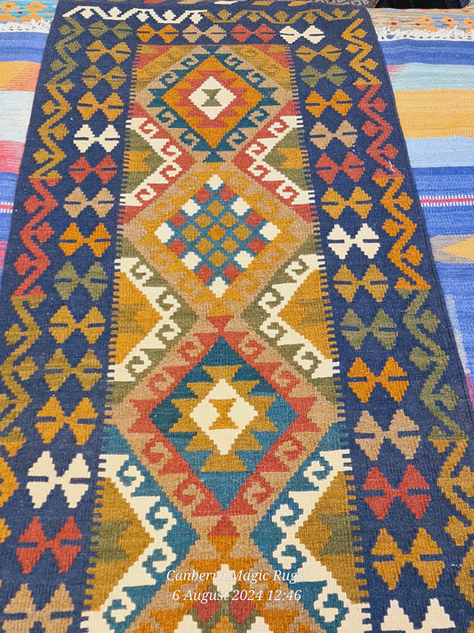 Beautiful natural dyes and 100% wool handwoven Maimana Hallway Killim from Northern Afghanistan - /products/wool-handmade-killim-rugs